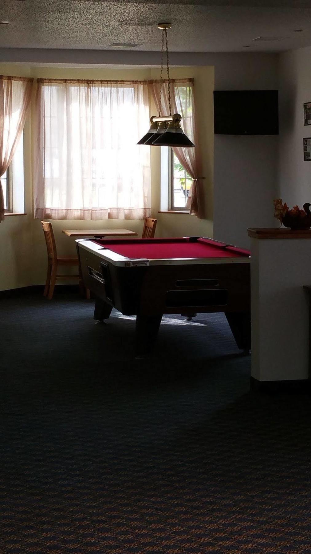 Super 8 By Wyndham Cobleskill Ny Екстер'єр фото