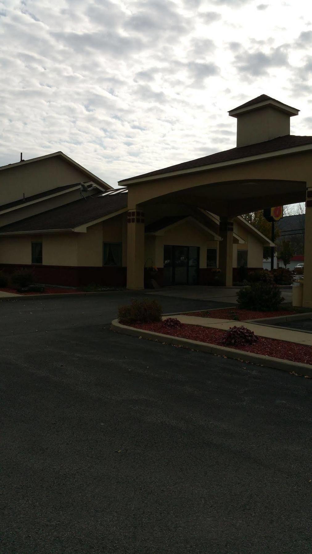 Super 8 By Wyndham Cobleskill Ny Екстер'єр фото
